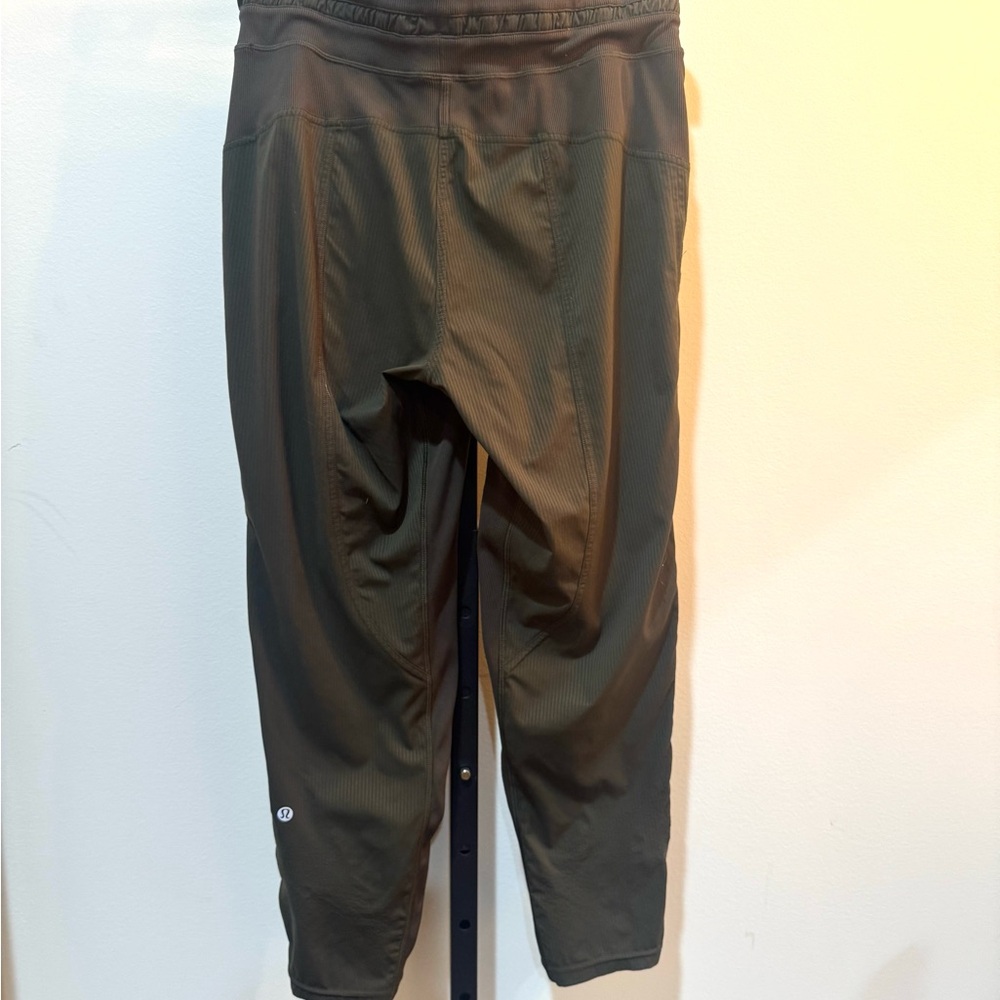 LULU LEMON Dance Studio Dark Army Green Mid Rise Pant Size 6 - Picture 3 of 16